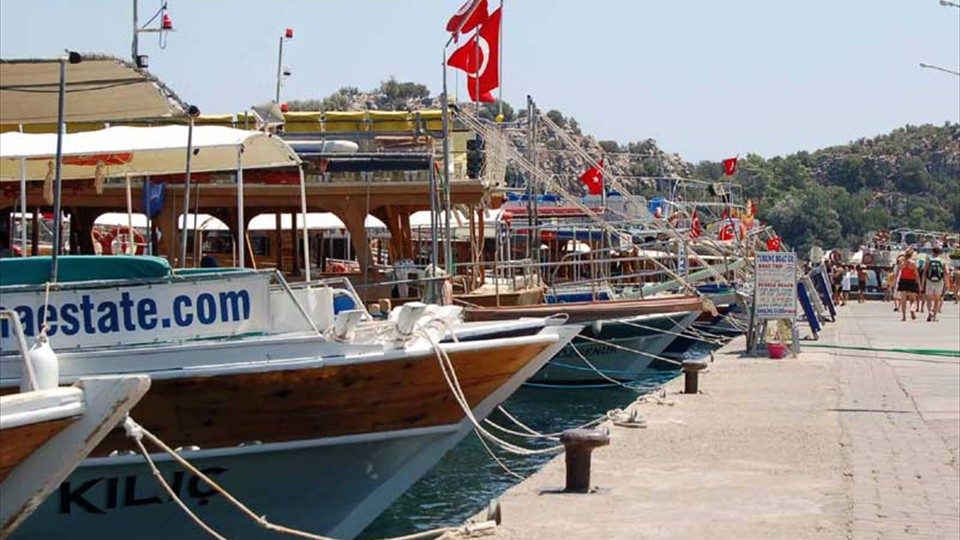 Turunç Boat Trips - boats lined up at the harbour