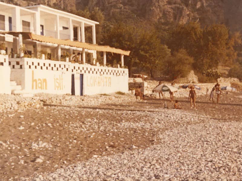
	Turunç Beach - close-up view of the Han restaurant (1976)